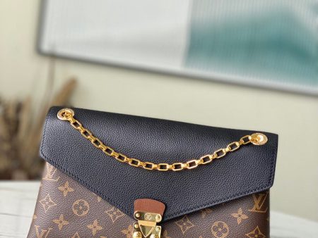 BC - LOUIS VUITTON BAGS - 1116 For Sale