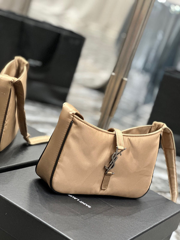 BC - YVES SAINT LAURENT Bags - 003 Supply